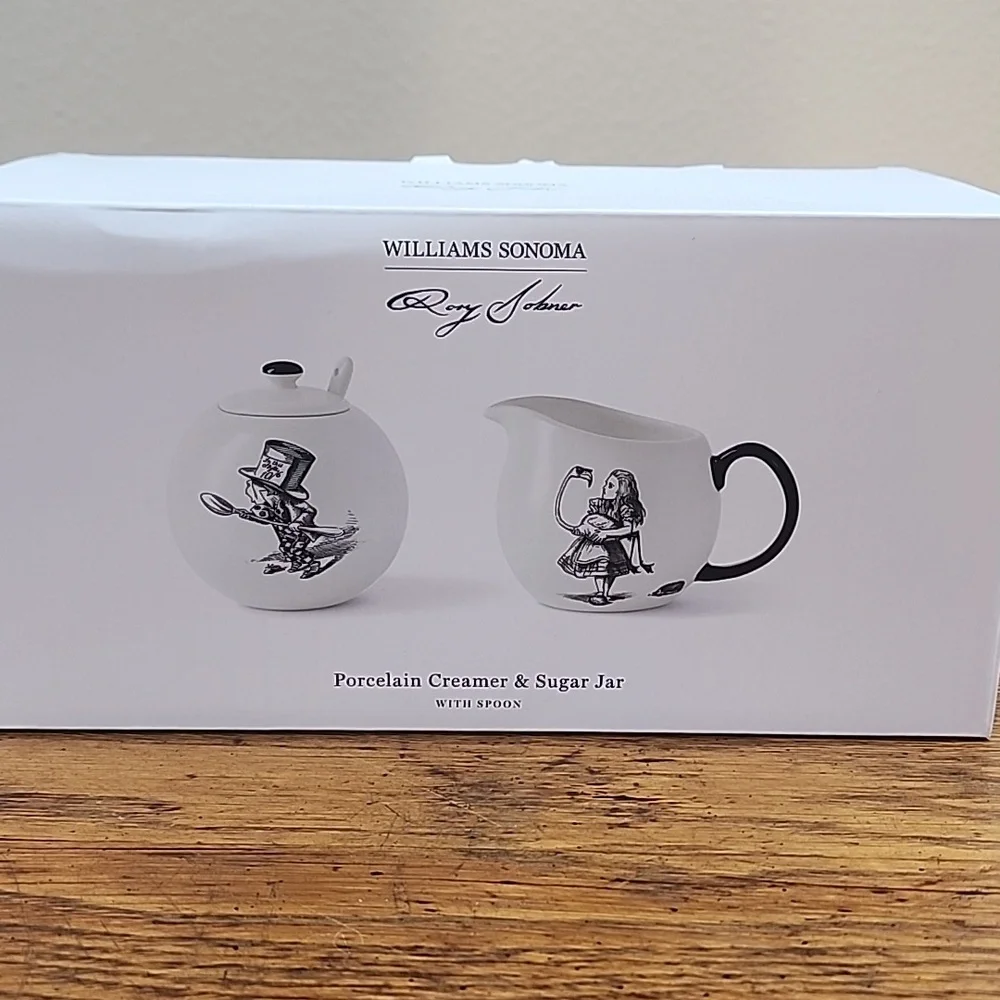 Williams Sonoma Alice in Wonderland Creamer and Sugar Set From Rory Dobner NIB